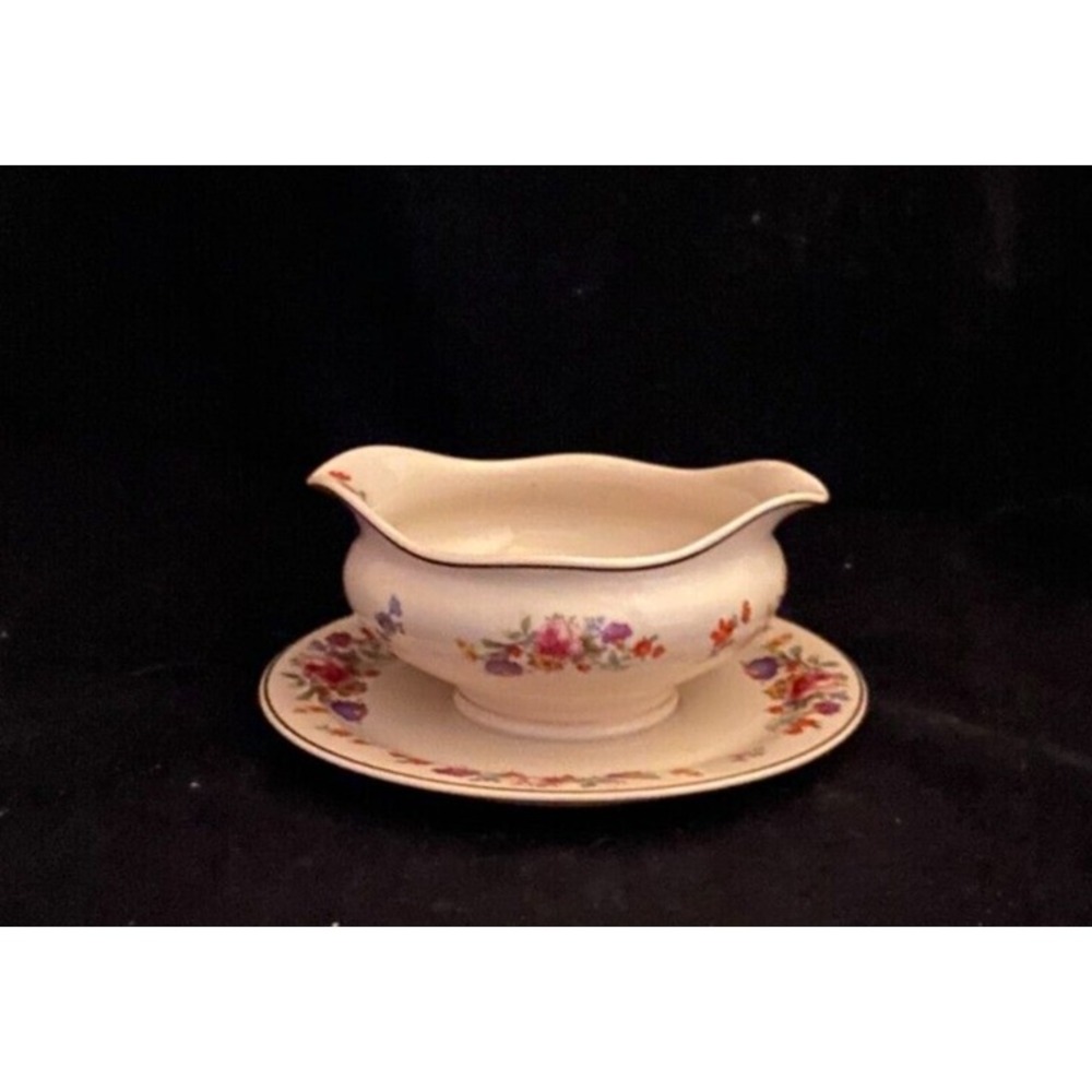 Syracuse Old Ivory Sharon Gravy Boat‎ w/ attached underplate USA HTF